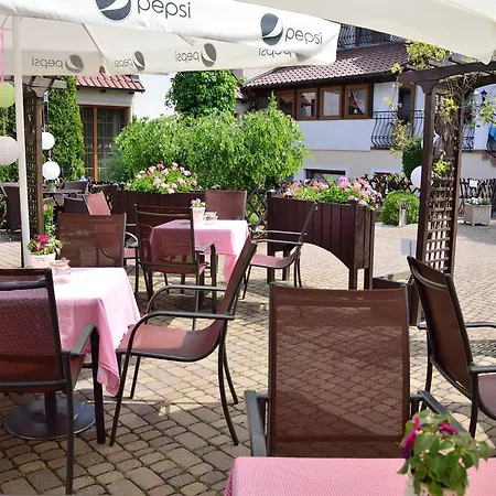 Gosciniec Sucholeski 3* Suchy Las