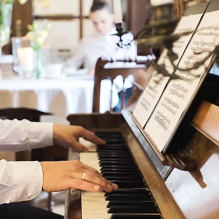 Gosciniec Sucholeski 3* Сухы-Ляс