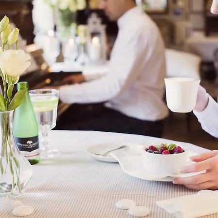 Gosciniec Sucholeski Отель