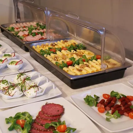 Hotel Gosciniec Sucholeski 3*